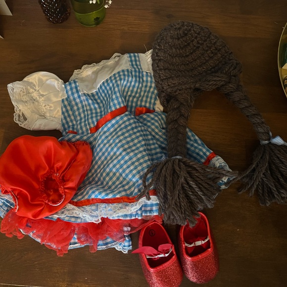3-6 month old Wizard of Oz Dorothy Costume - Picture 4 of 8